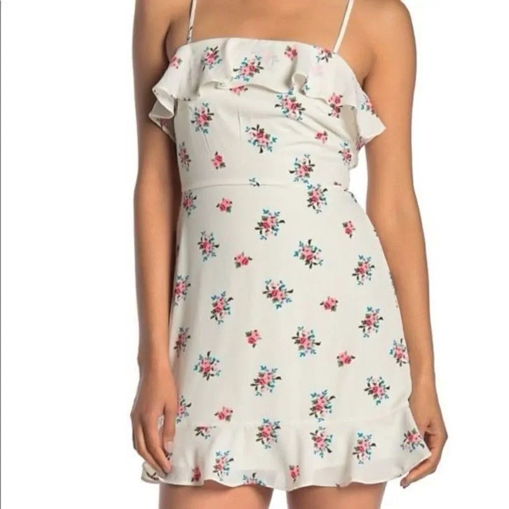 ✨NWOT✨TRIXXI Womens White floral Zippered Spaghetti Strap Square Neck Dress✨